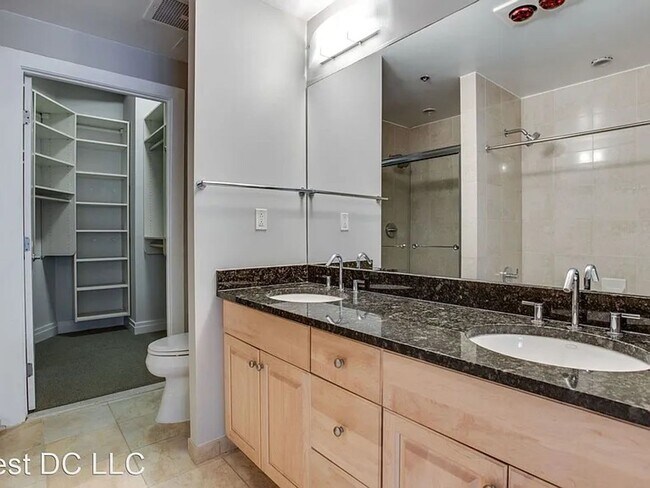 Building Photo - Loft Style Two bedroom W/Parking & Storage Included, Over 1,000 Square Feet!