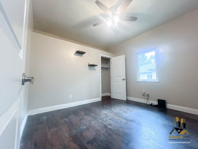 Building Photo - 3107 San Carlos Wy