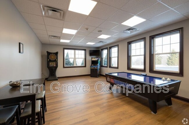 Building Photo - 12 Stoneledge Dr