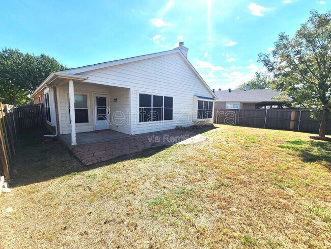 Building Photo - 8612 Orleans Ln