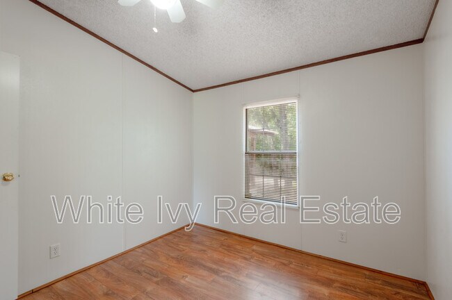 Building Photo - 37 -A Riverside Ln