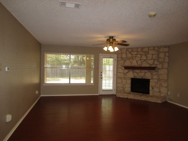 Building Photo - 7612 Islander Dr