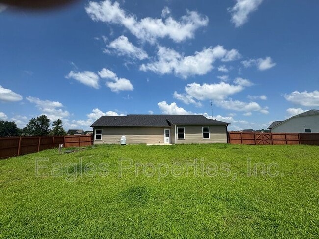 Building Photo - 204 Arthurs Crk Dr
