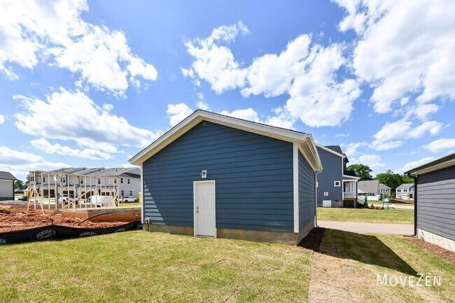 Building Photo - 525 Friendship Chapel Rd