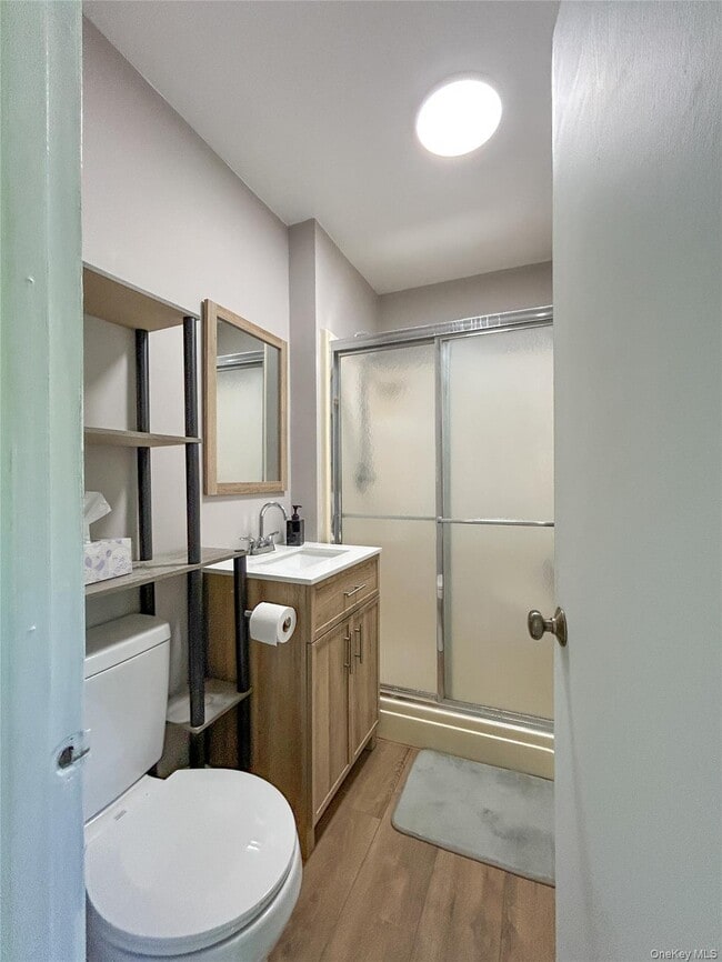 Building Photo - 5 Loudon Dr
