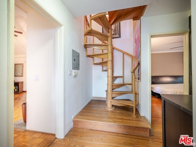 Building Photo - 1321 Hayworth Ave