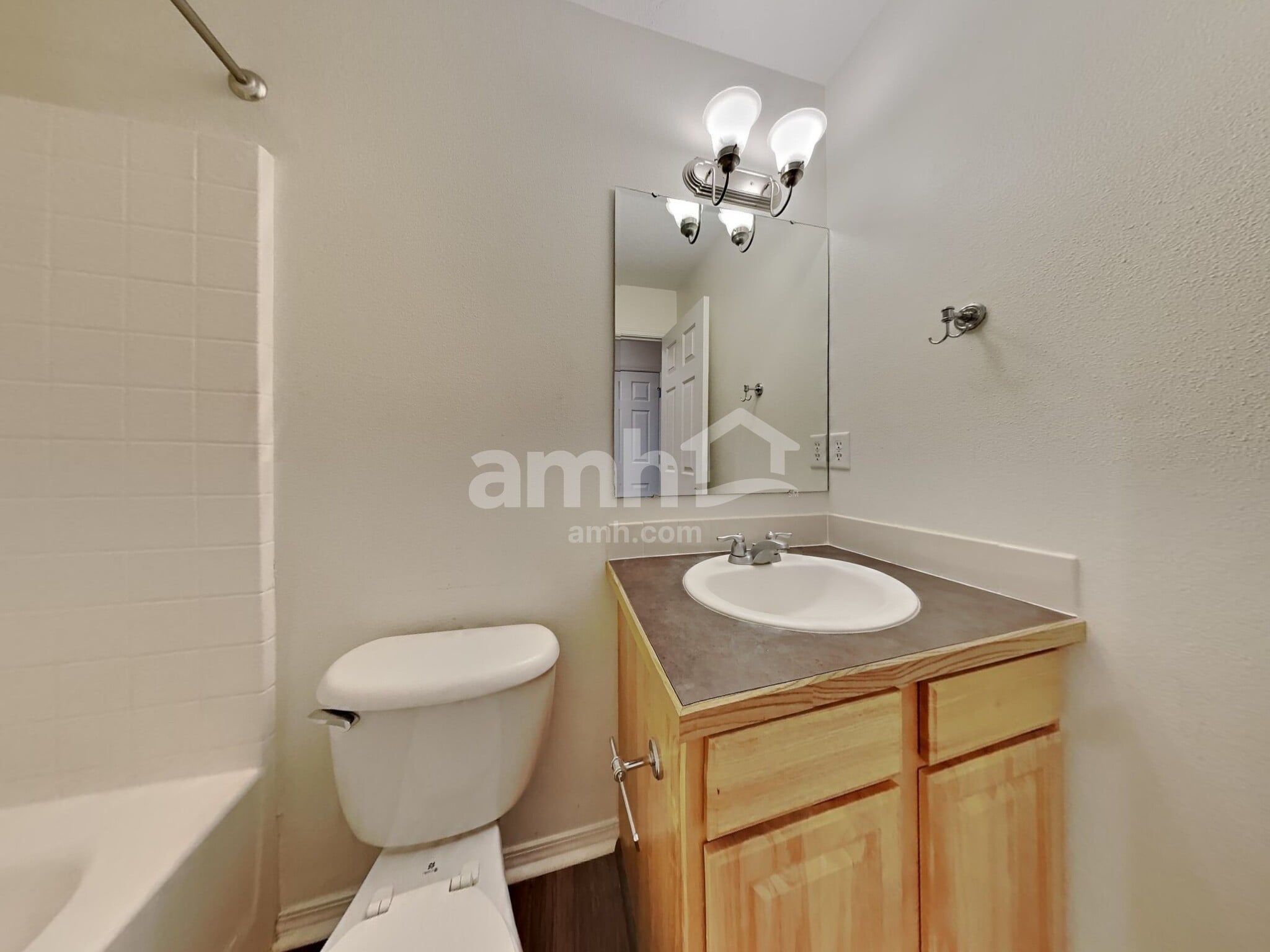 Building Photo - 2612 N Kristy Ave