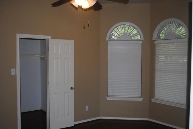 Building Photo - 4606 Russett Ln