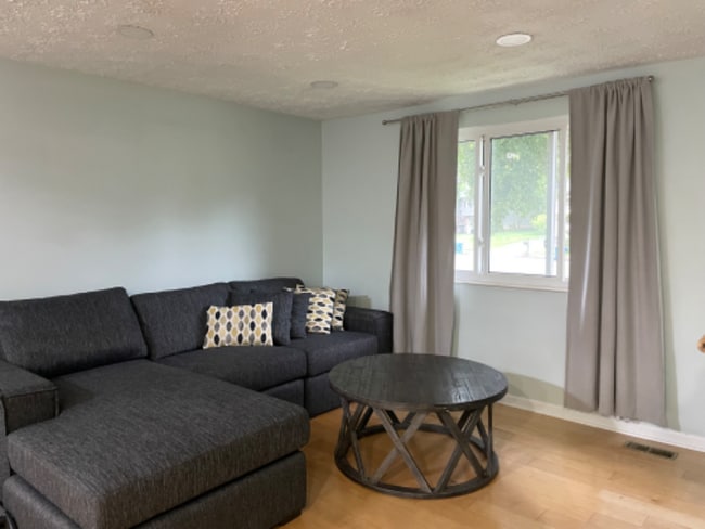 Building Photo - 2618 Litchfield Dr