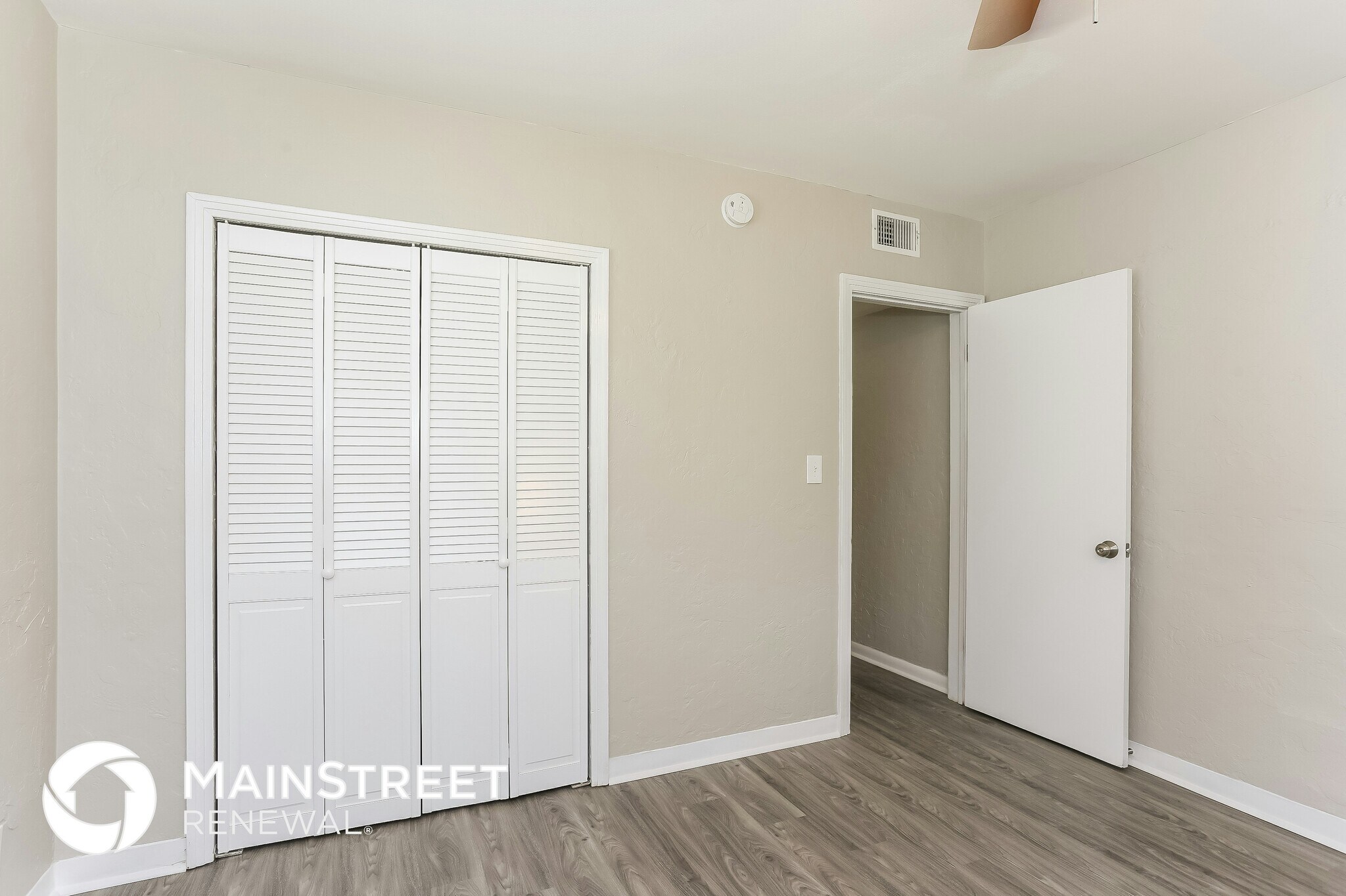 Building Photo - 2124 Almeria Way S