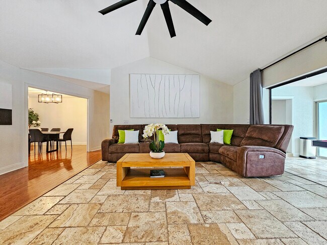 Building Photo - 11402 Suncreek Pl