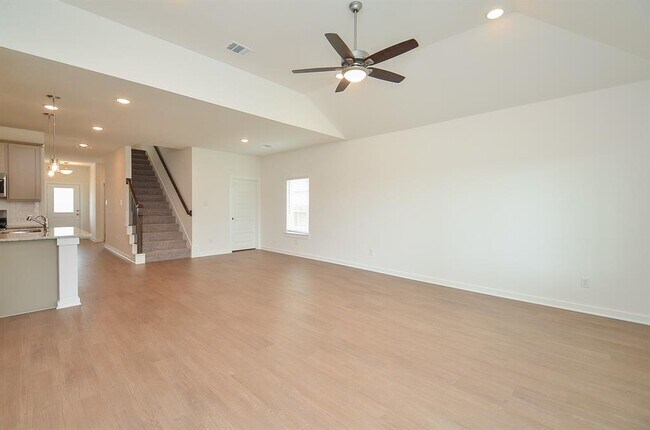 Building Photo - 1607 Blue Cypress Dr