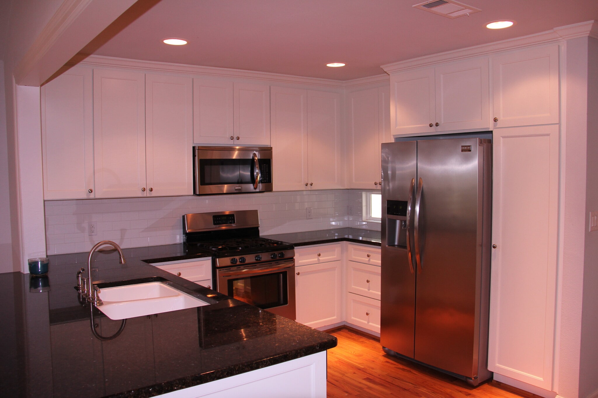 Kitchen - 3716 Collinwood Ave