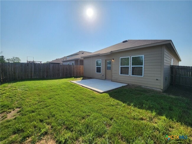 Building Photo - 621 Jennifer Cv