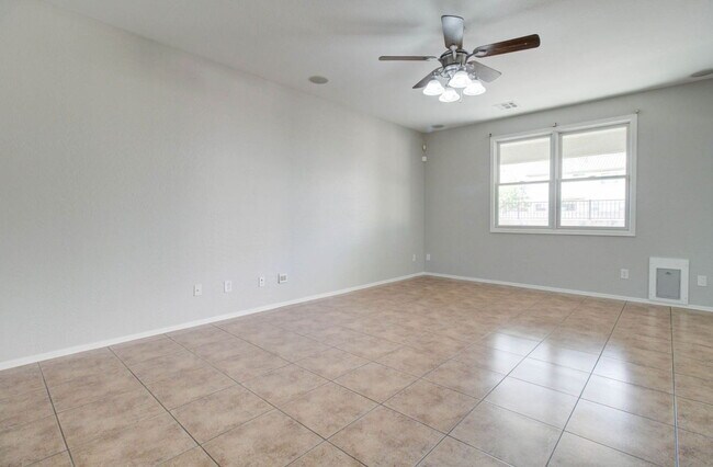 Building Photo - 15882 N 172nd Ln