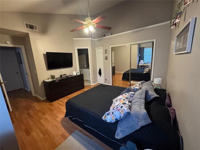 Building Photo - 655 Magic Ct