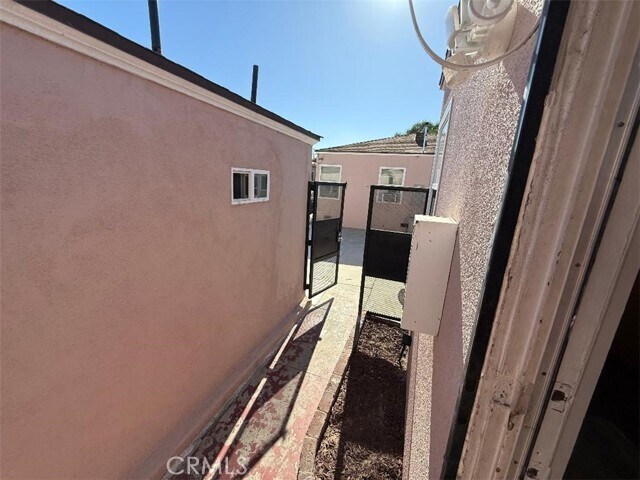 Building Photo - 6222 Hood Ave
