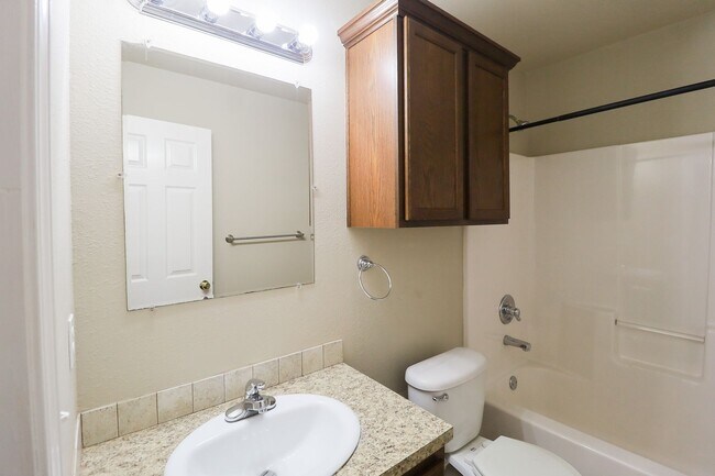 Building Photo - Emerson Elementary Zoned - 3 bedroom / 2 b...