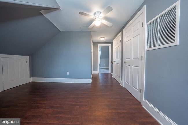 Building Photo - 7350 Ridge Ave