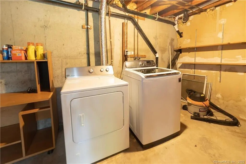 Building Photo - 6 Sunnyside Ave