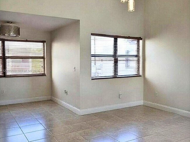 Building Photo - 9970 NW 9th St Cir