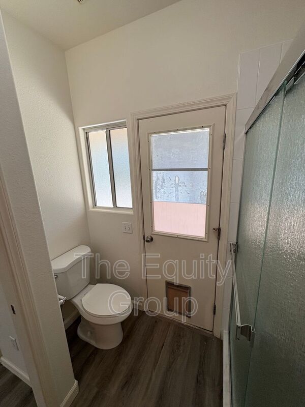 Building Photo - 1106 N Crenshaw St