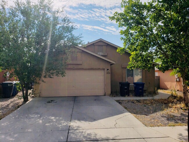 Primary Photo - Great three bedroom home for rent!