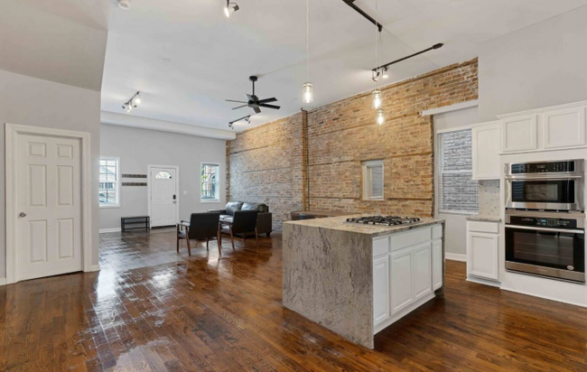 Kitchen and dinning area - 2219 W 18th Pl