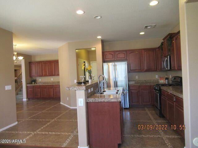 Building Photo - 3928 E Parkview Dr