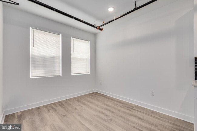 Building Photo - 1634 W Susquehanna Ave