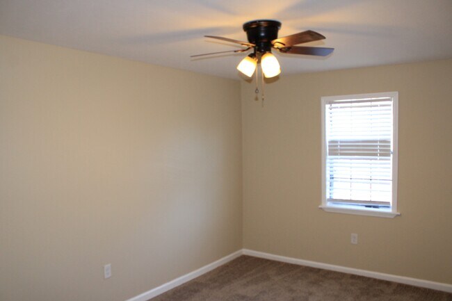 Building Photo - 4104 Spencer St