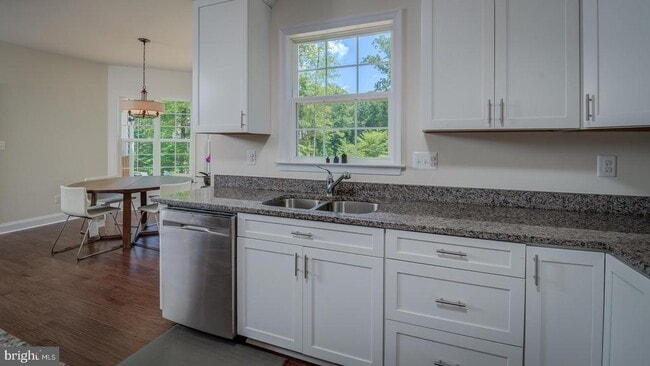 Building Photo - 8371 Jill Brenda Ct