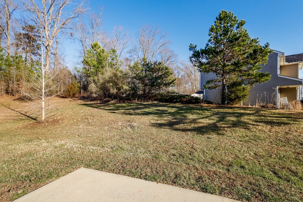 Building Photo - 9422 Isaac Hunter Dr