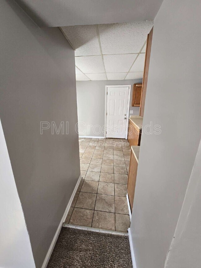 Building Photo - 153 S Cypress Ave