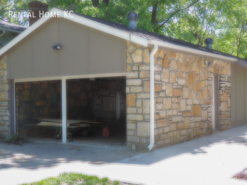 Building Photo - 5101 Hardy-
