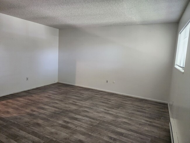 Building Photo - 274