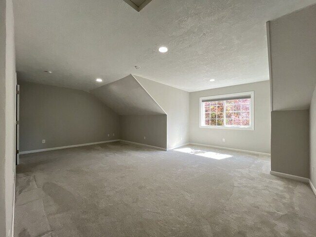 Building Photo - Beautifully Updated 3-Bedroom Bethany Home with Chef's Kitchen, Huge Bonus Room and Private Backyard