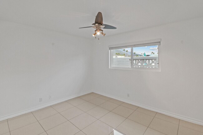 Building Photo - 2518 S Sierra Madre