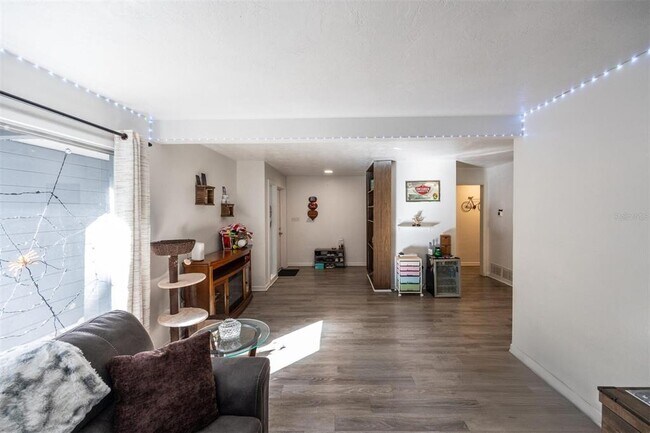 Building Photo - 749 NW 34th St