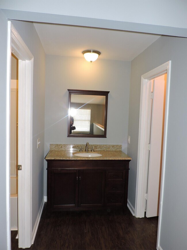 Building Photo - 2494 Etiwan Ave