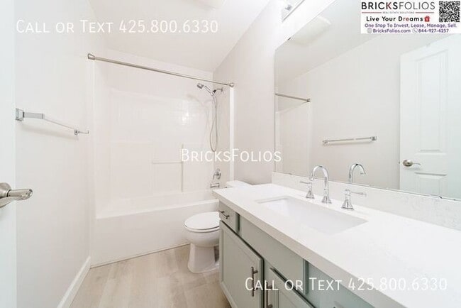 Building Photo - Spacious Home For Rent in Crosswater, Lake...