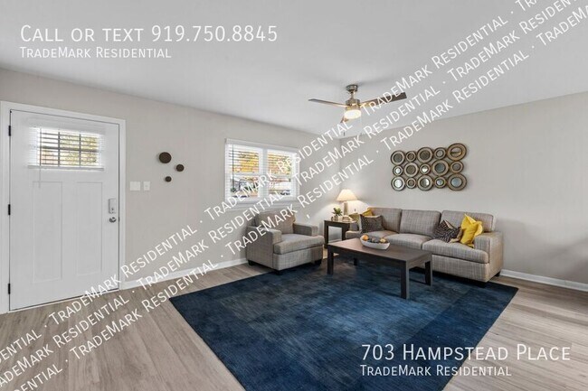 Building Photo - 703 Hampstead Pl