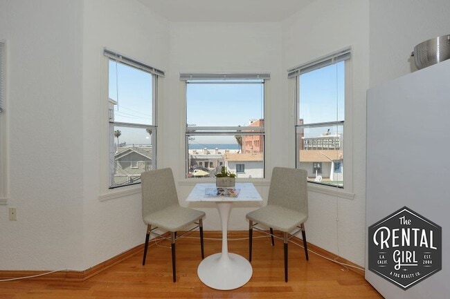 Building Photo - 26 Breeze Ave