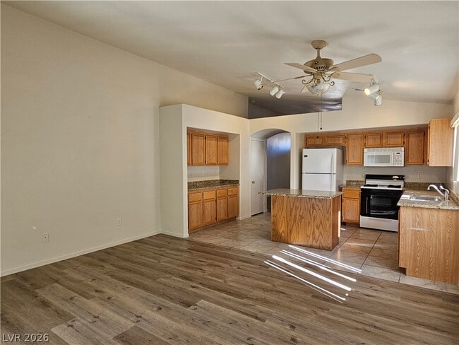 Building Photo - 3519 Ocatillo Mesa Way