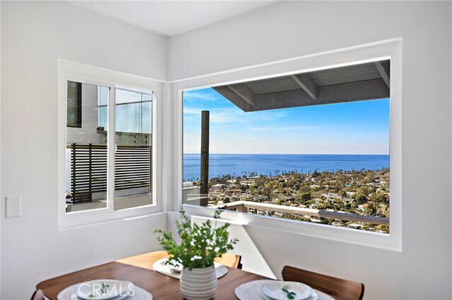 Building Photo - 696 Mystic View