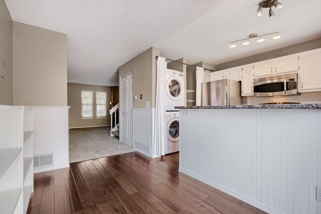 Building Photo - 6749 Mountain Top Ln