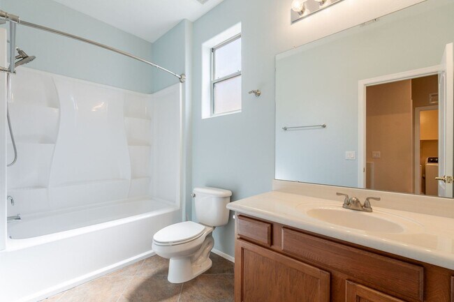 Building Photo - Pending/ Rented - Bright, Spacious Riversi...