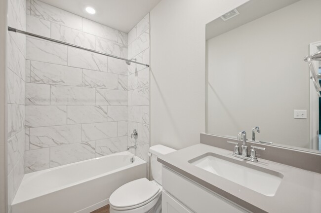 Building Photo - 4266 W Vlg Pk Dr
