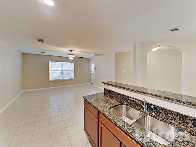 Building Photo - 709 Totem Trail Dr