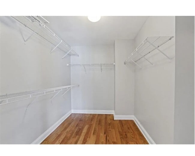Building Photo - Charming 3BR Townhome in Atlanta
